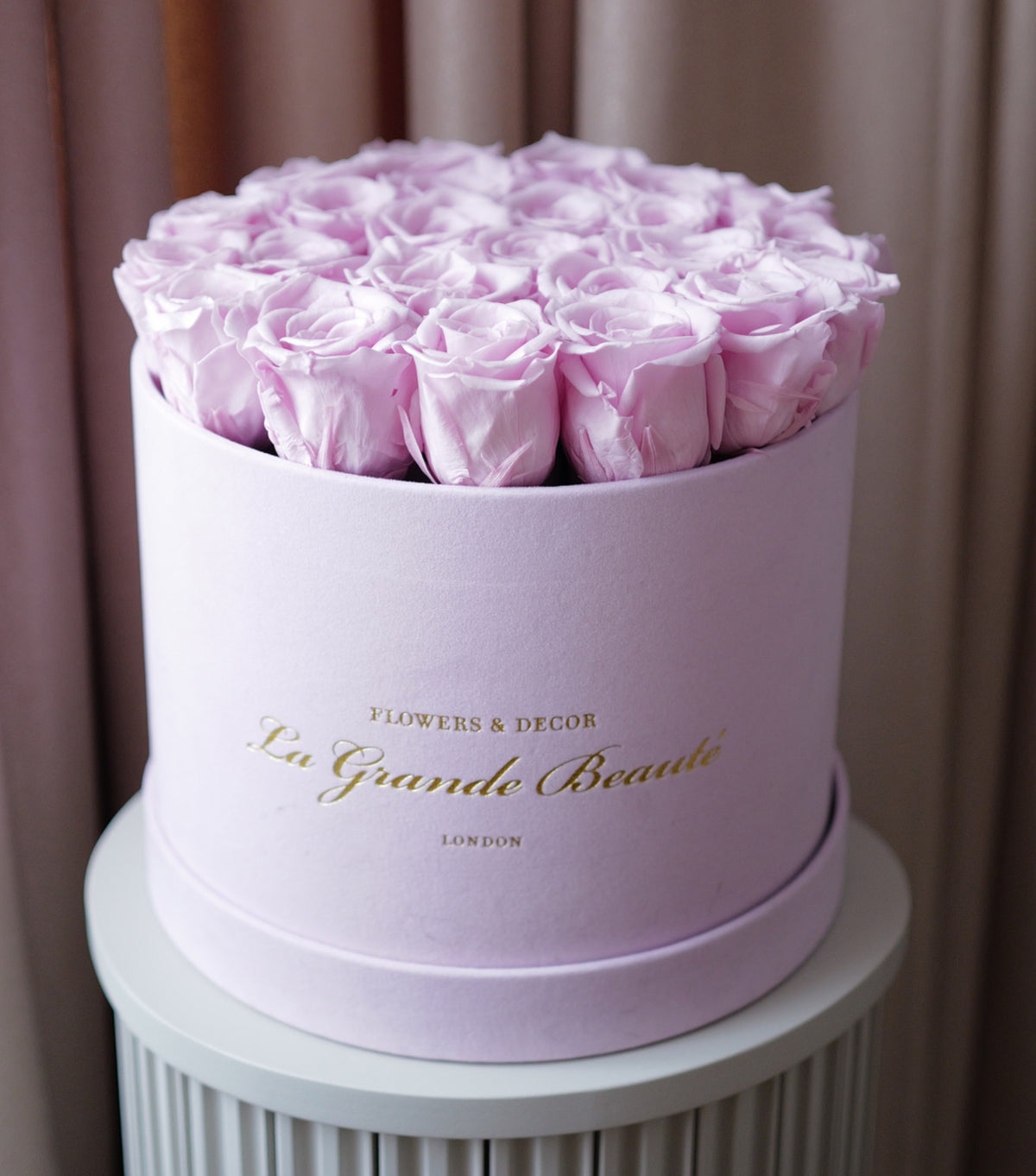 “Rosie” – preserved blush pink roses in a velvet box by La Grande Beauté, luxury flower delivery London