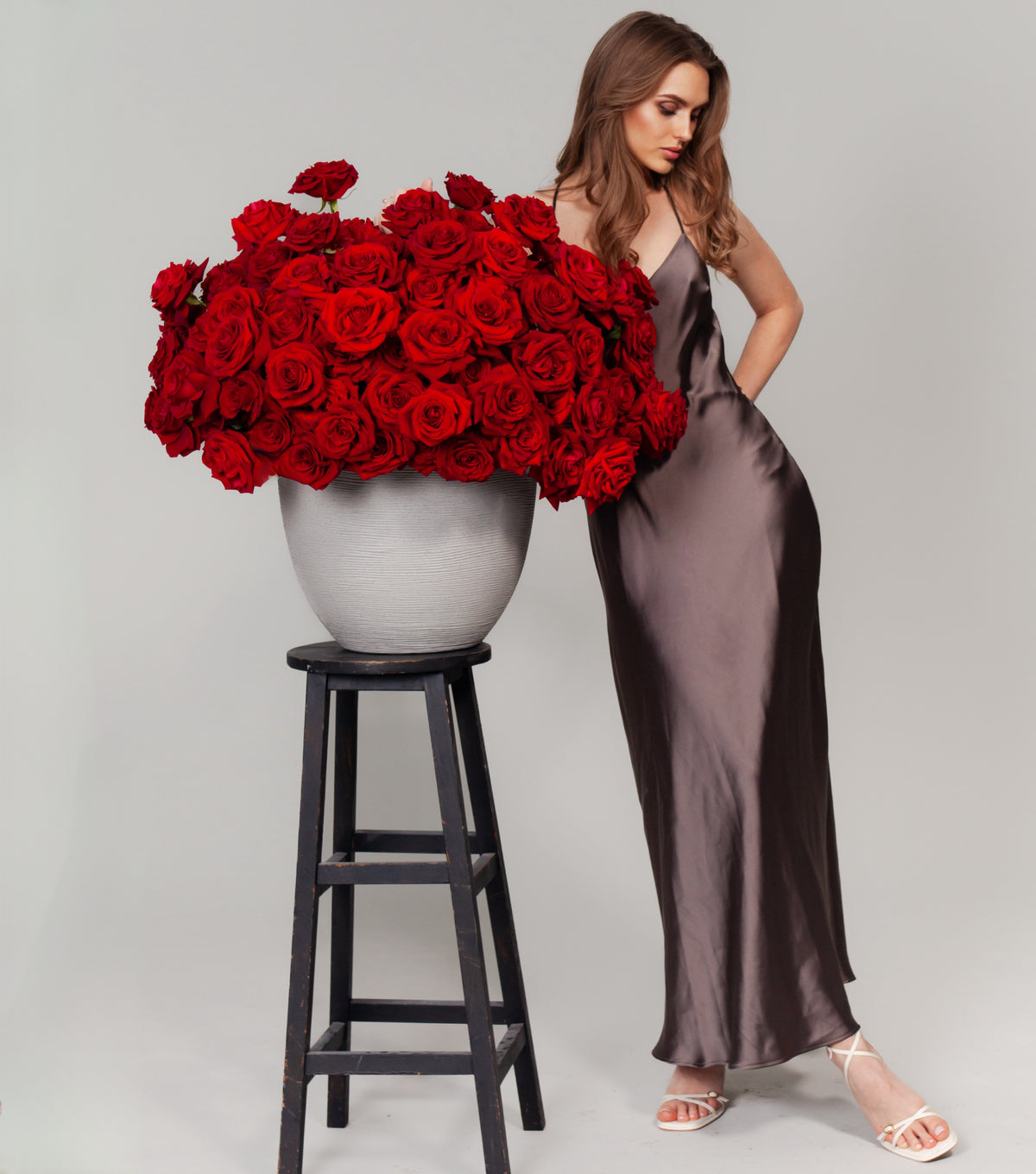 “Bliss” – 300 reflexed red roses in a white vase by La Grande Beauté, luxury flower delivery London