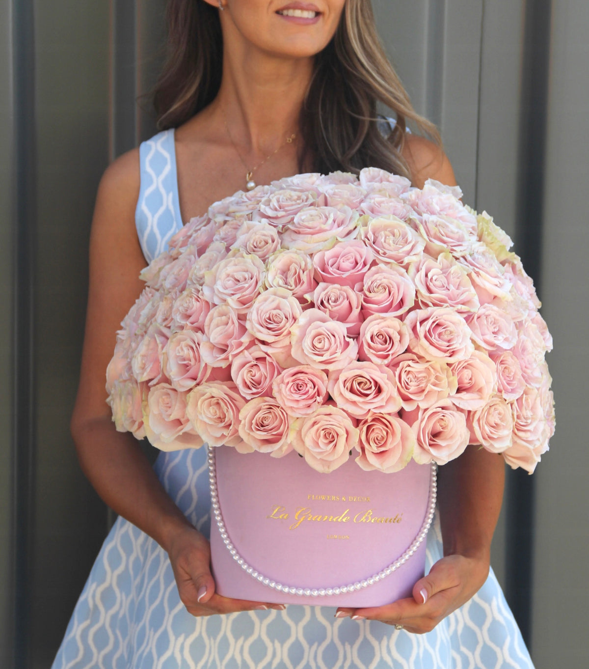 “Angelic” – blush pink roses in a lilac 23cm velvet box by La Grande Beauté, luxury flower delivery London