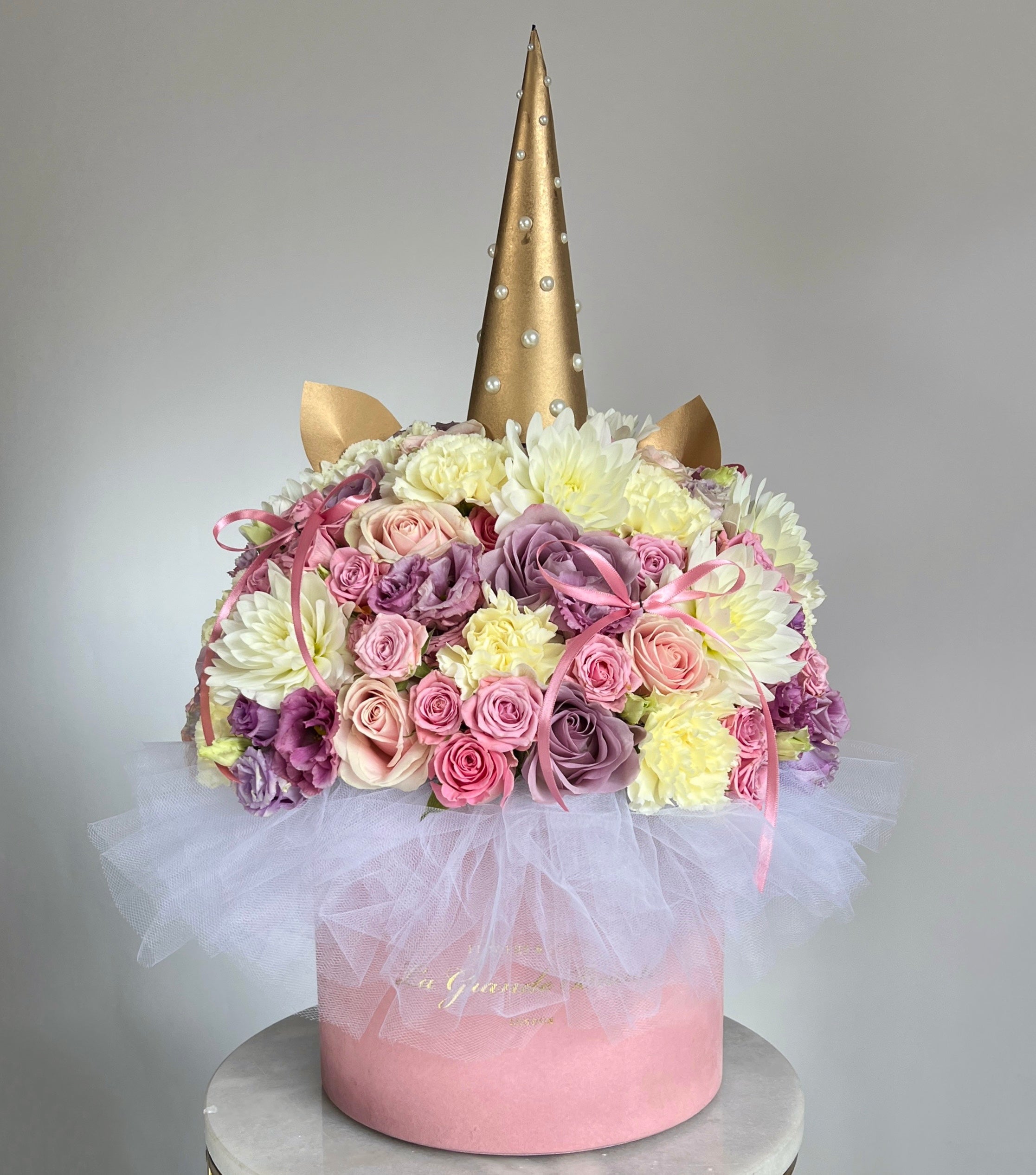 flower arranging unicorn foamposites