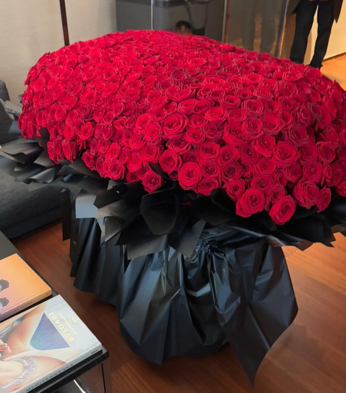 “Divine” – 1,000 roses on a stand by La Grande Beauté, luxury flower delivery London