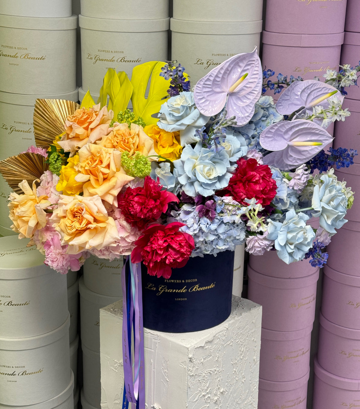 “Pop of Colour” – mixed flower box by La Grande Beauté, luxury flower delivery London