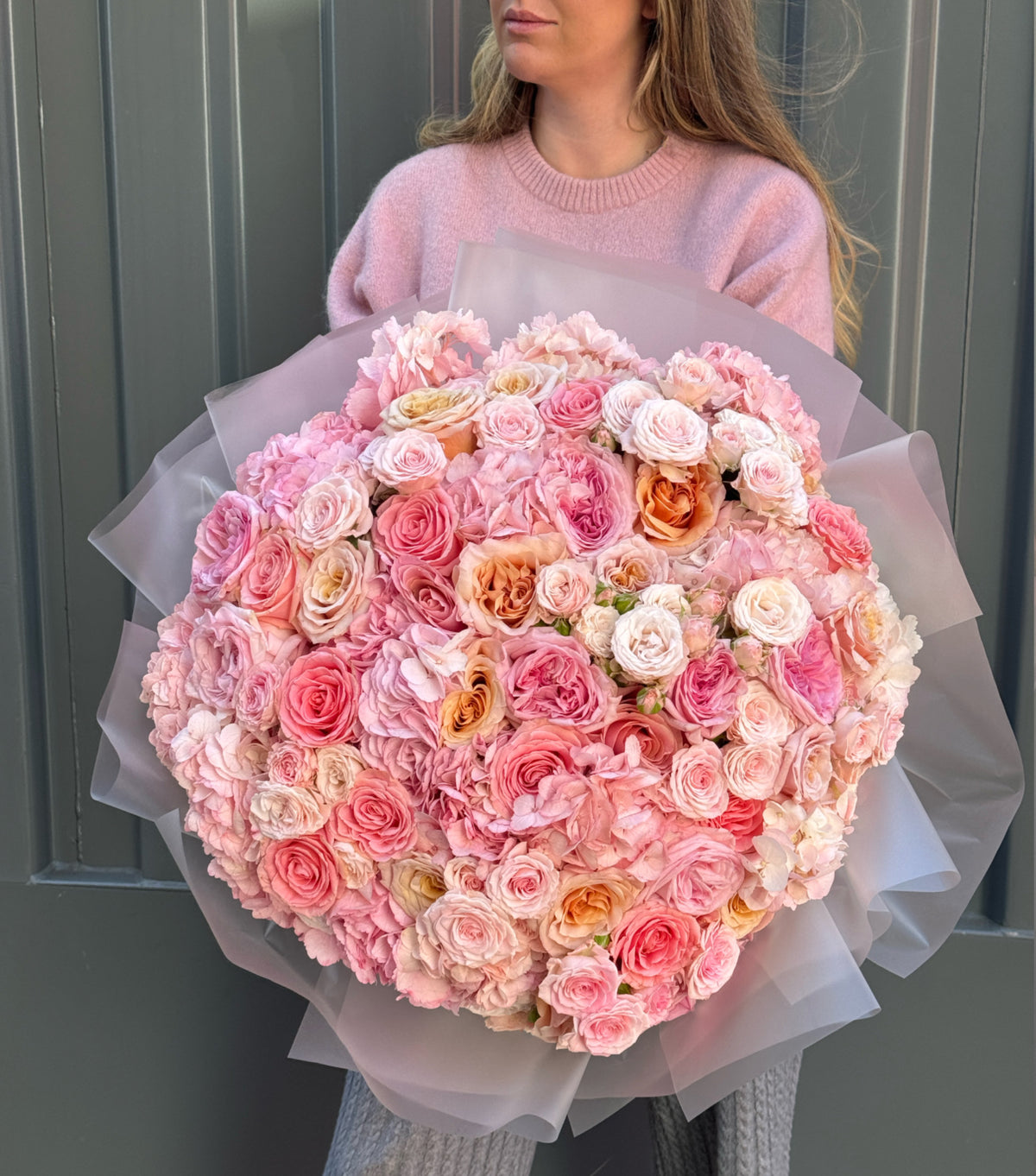 “Amelia” – hand-tied rose and hydrangea bouquet by La Grande Beauté, luxury flower delivery London