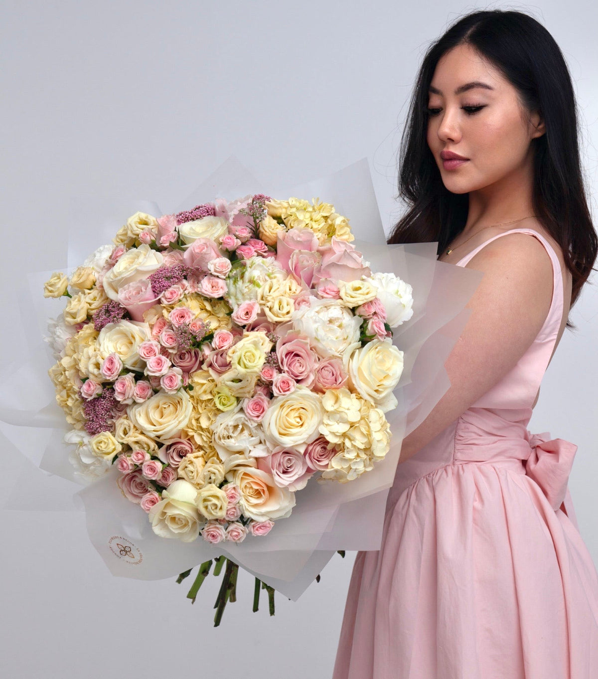 “Venus” – garden rose and peony hand-tied bouquet by La Grande Beauté, luxury flower delivery London