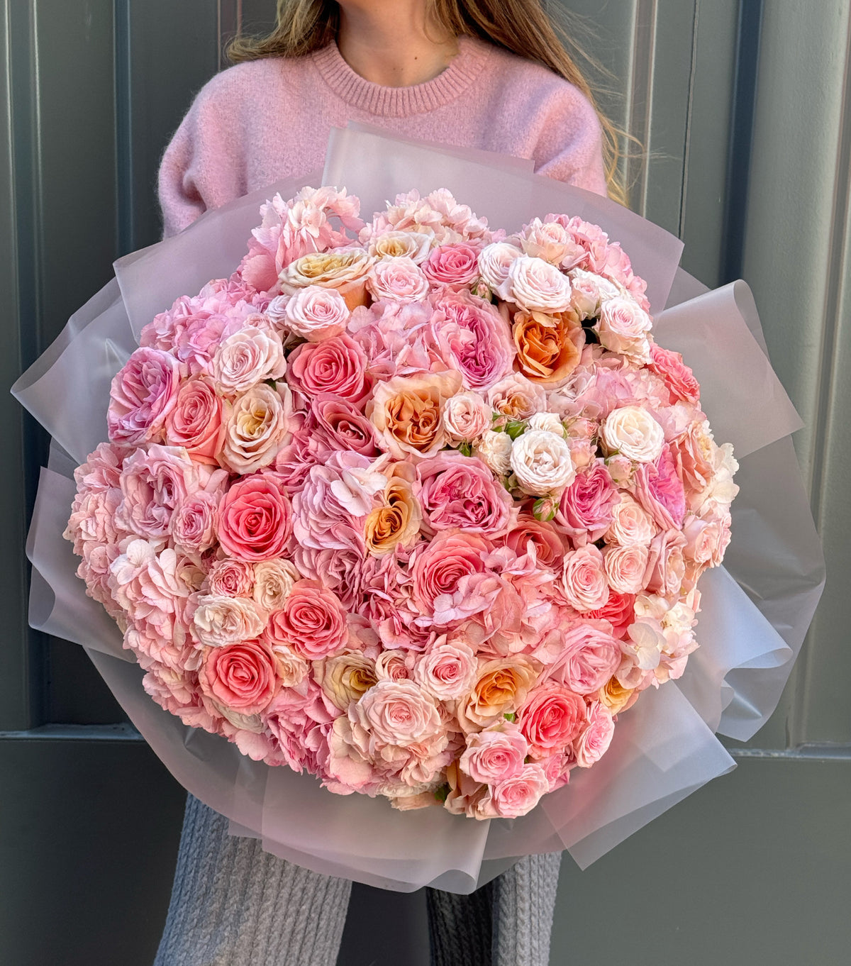 “Amelia” – hand-tied rose and hydrangea bouquet by La Grande Beauté, luxury flower delivery London