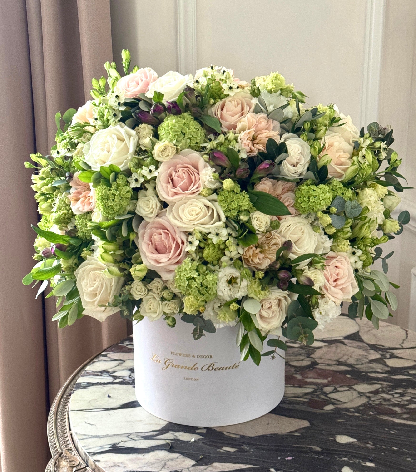 “Garden of Dreams” – blush and ivory rose flower box by La Grande Beauté, luxury flower delivery London
