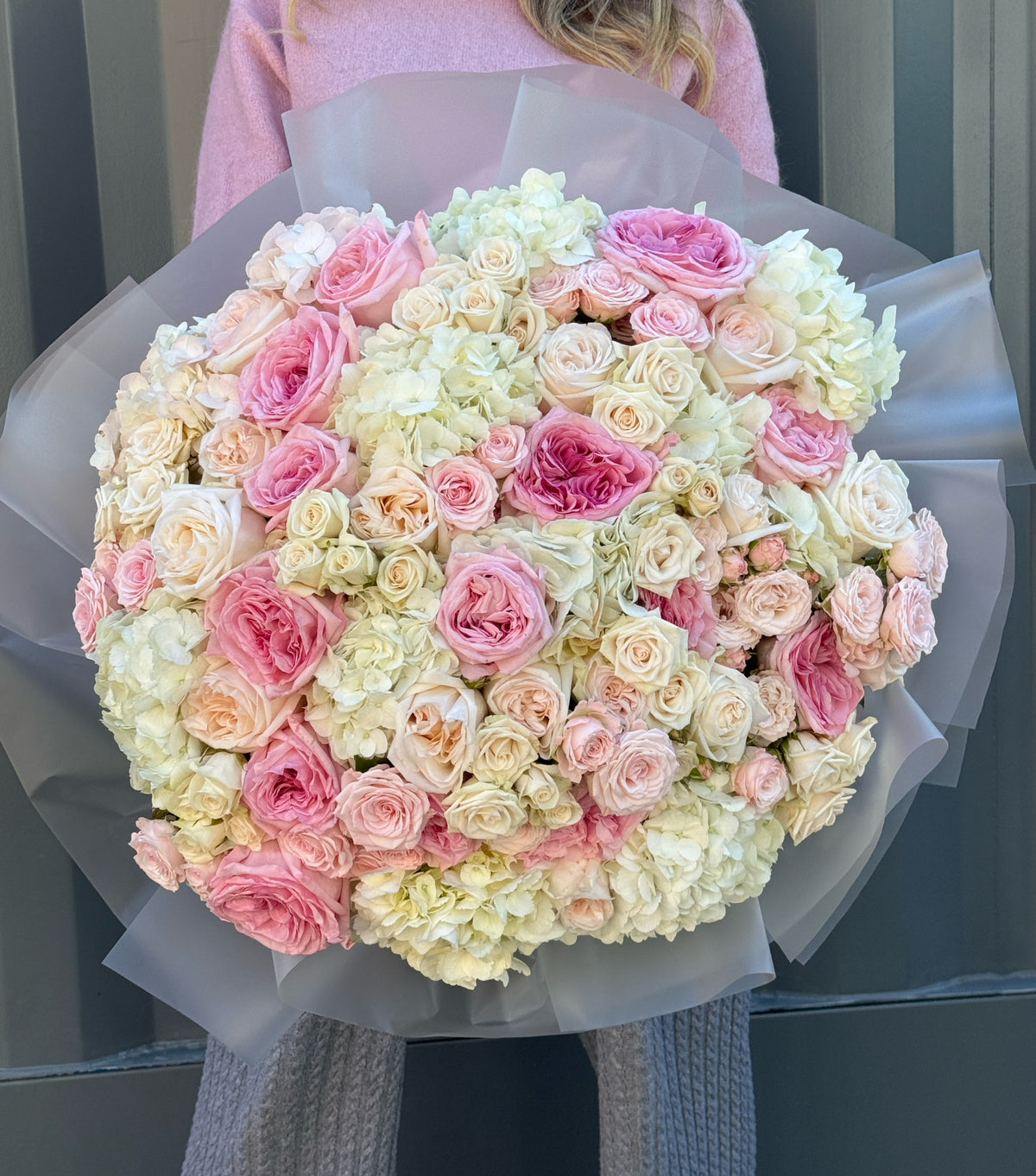 “Aurelia” – hand-tied rose and hydrangea bouquet by La Grande Beauté, luxury flower delivery London