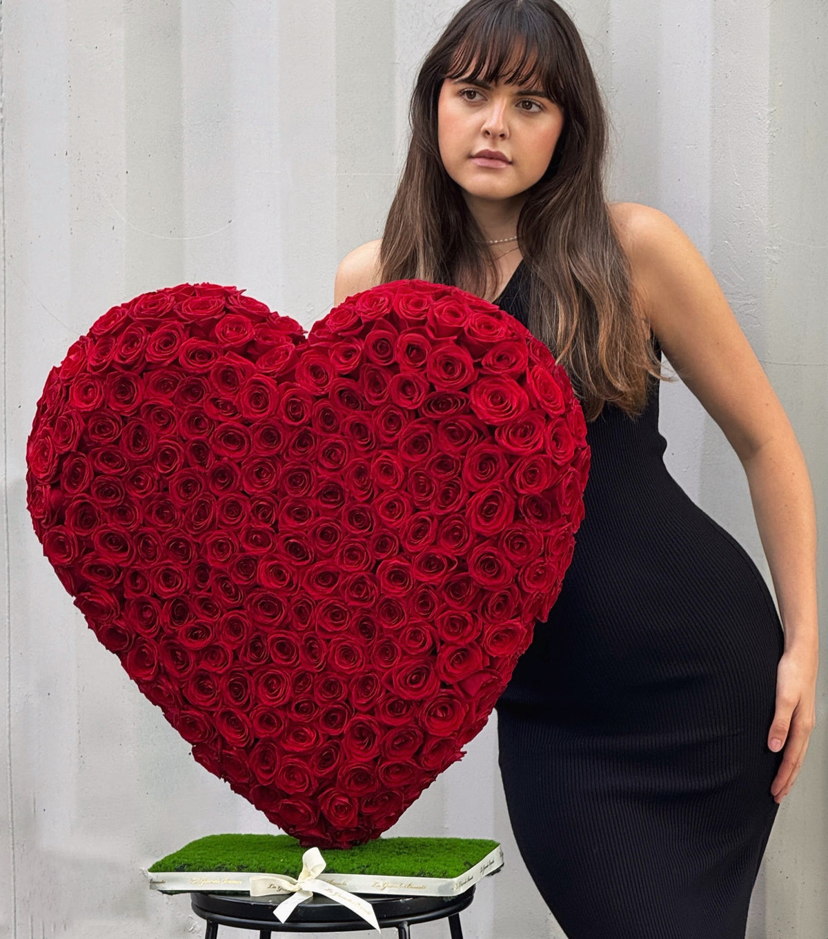 “Standing Heart” – free-standing red rose heart by La Grande Beauté, luxury flower delivery London
