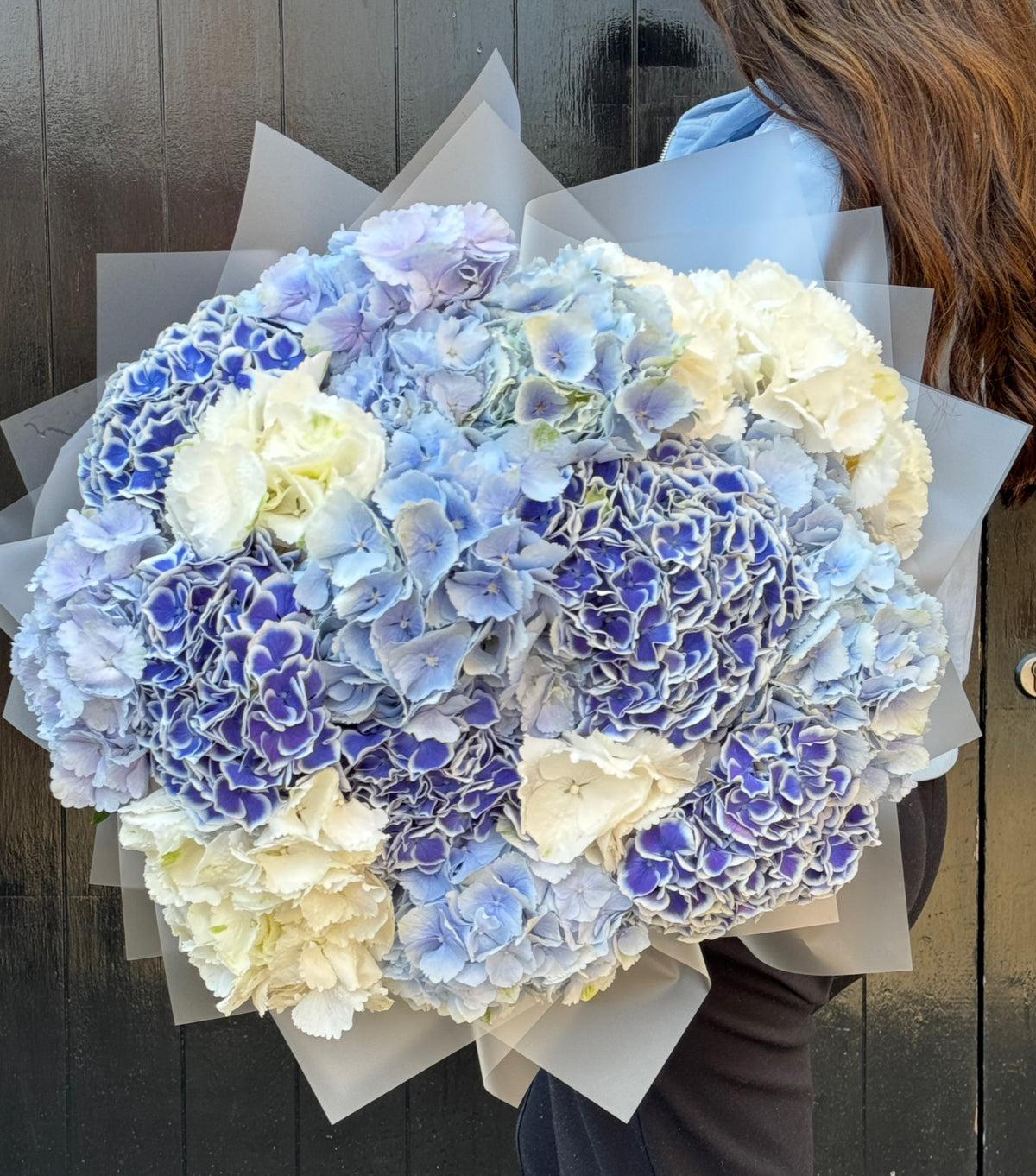 Blue/White Hydrangea Bouquet – hydrangea bouquet by La Grande Beauté, luxury flower delivery London