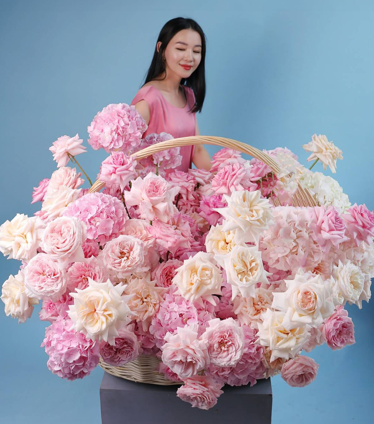 “Kelly” – basket of hydrangeas and roses by La Grande Beauté, luxury flower delivery London