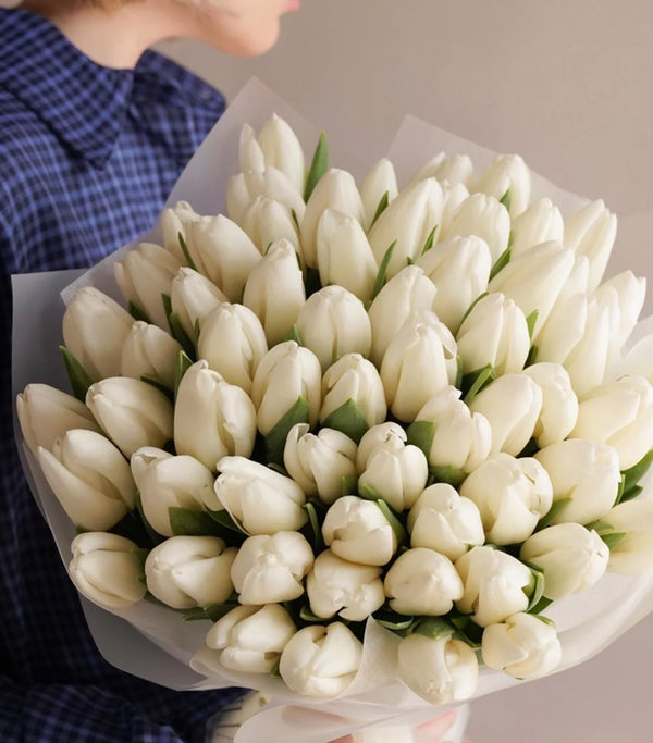 Snow Tulip Bouquet