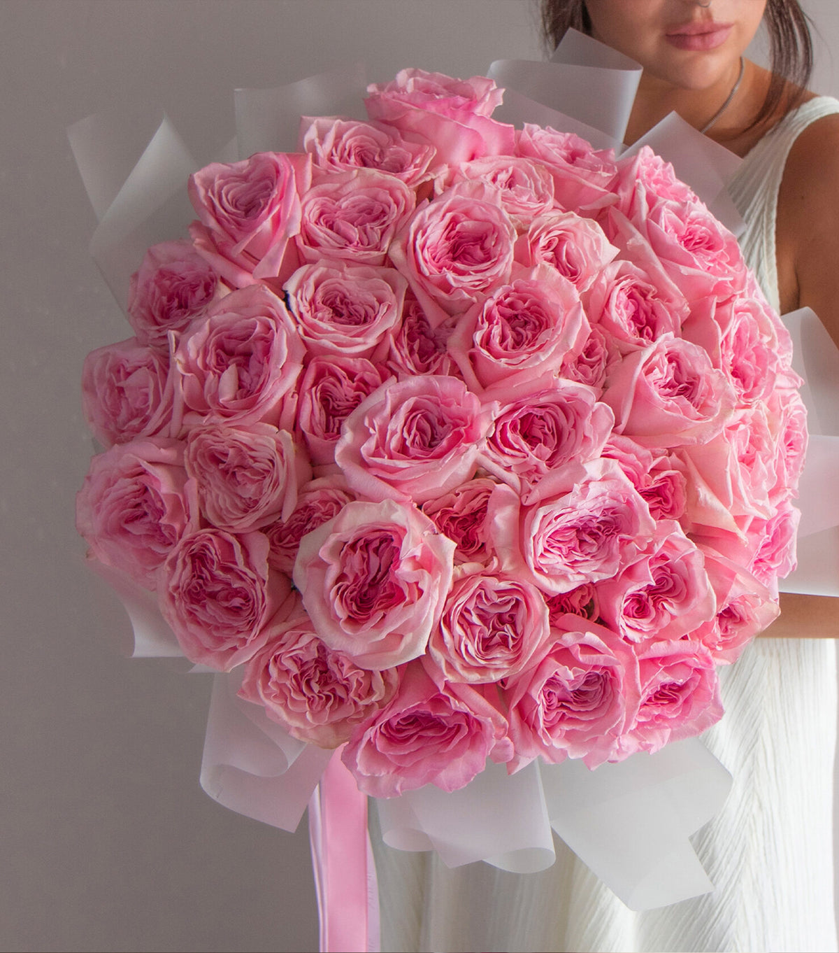Pink Garden Roses – blush pink garden rose bouquet by La Grande Beauté, luxury flower delivery London