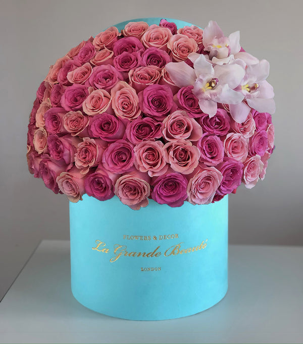 ''Bisous'', freshflowerbox, La Grande Beaute, Fresh, mother, valentines, "Bisous" rose box is elegant, stylish and sophisticated. Capture the essence of romance and passion with this stunning box of classic pink roses. The arrangement in the photo is 75 roses in the blue 25cm "La Grande Beaute" velvet box. Central London Delivery Only. Please check our shipping policies for postcodes. DISCLAIMER - FRESH FLOWERS: These are fresh cut flowers and are perishable.Please check "Care & Handling" for ho