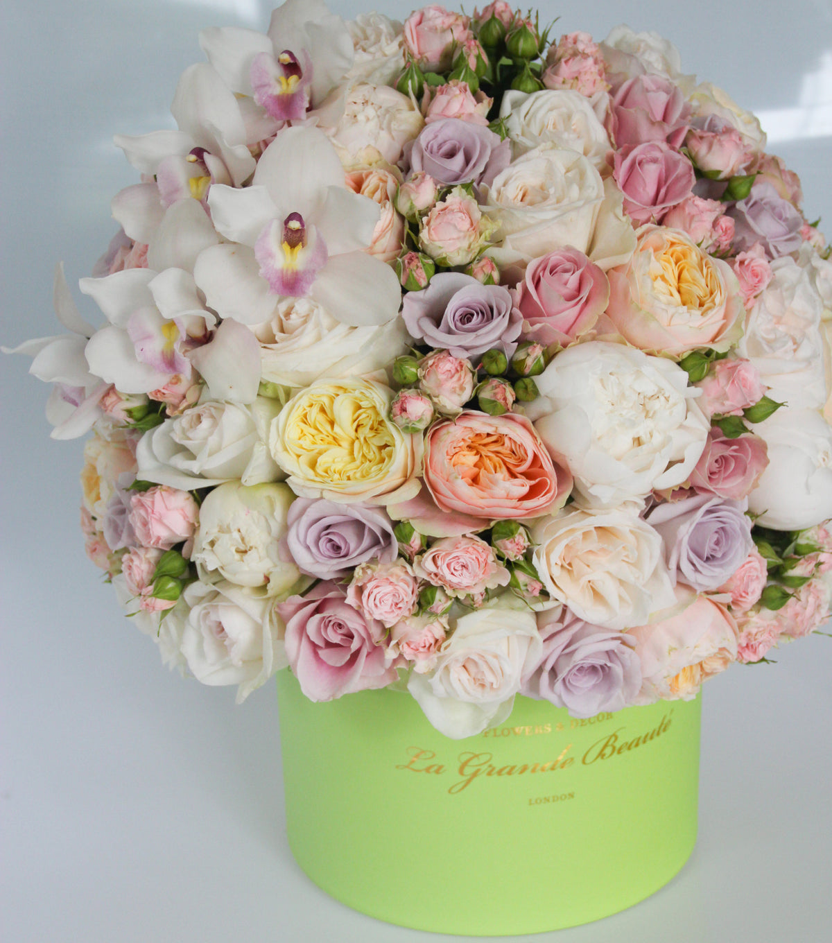 “Magic” – peony, rose and orchid velvet box by La Grande Beauté, luxury flower delivery London