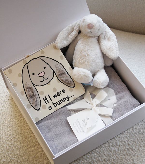 ''Welcome to the World'' baby gift box