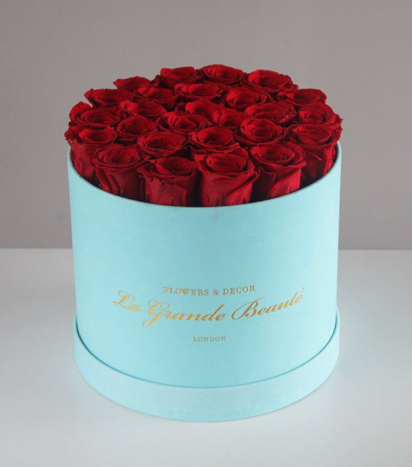 Forever Roses in Large Box, , La Grande Beaute, preserved, This dazzling box is sure to be a luxurious addition to anyone's home. Show some love for special someone with La Grande Beaute! The arrangement in the photo is in the 25cm size La Grande Beaute velvet box. Central London Delivery Only. Please check our shipping policies for postcodes. DISCLAIMER - PRESERVED FLOWERS: These are real preserved dry flowers. They should not be watered. Please check "Care & Handling" for how to care for prese