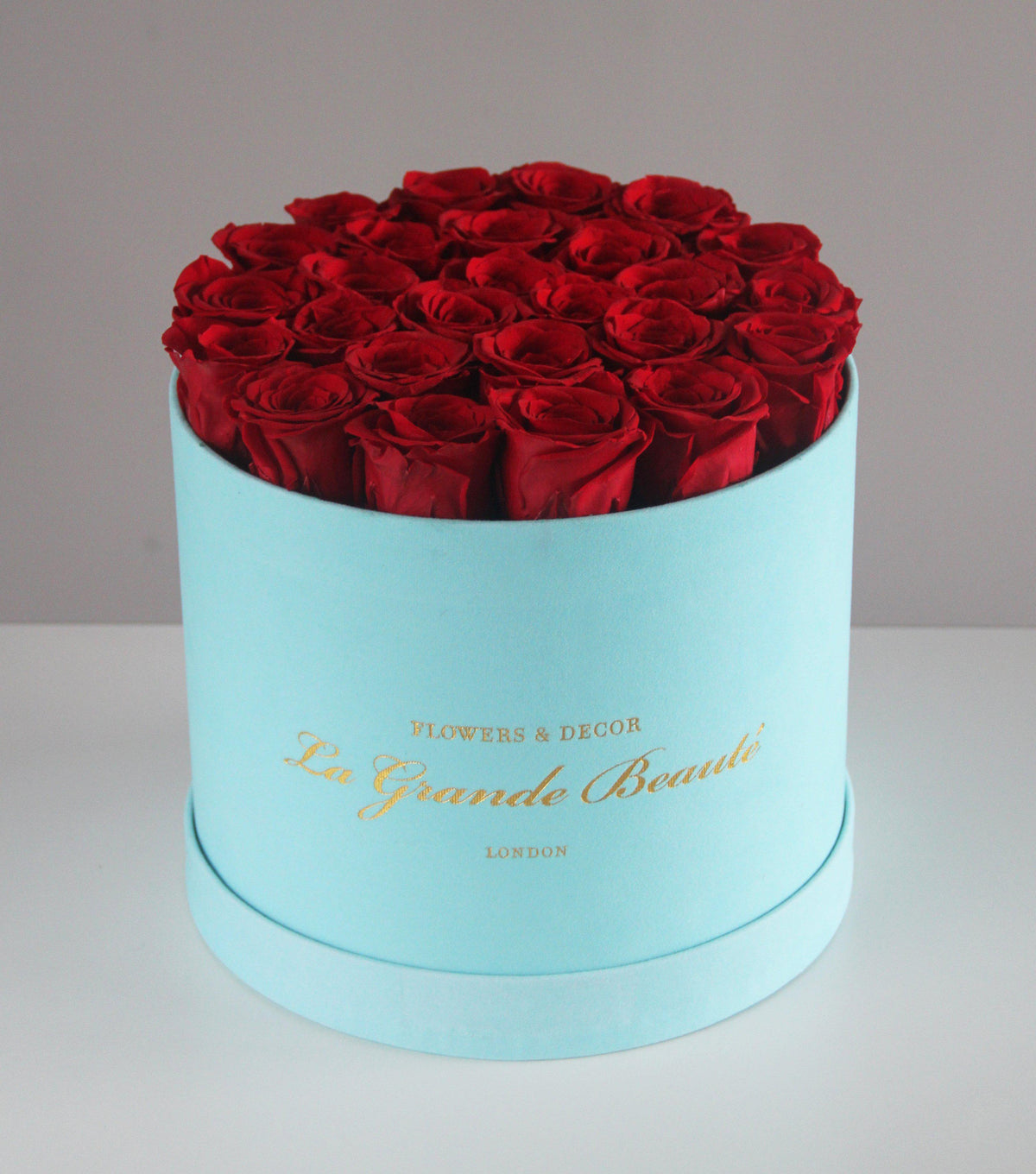 Roses in Large Box – velvet box of 25 to 30 roses by La Grande Beauté, luxury flower delivery London
